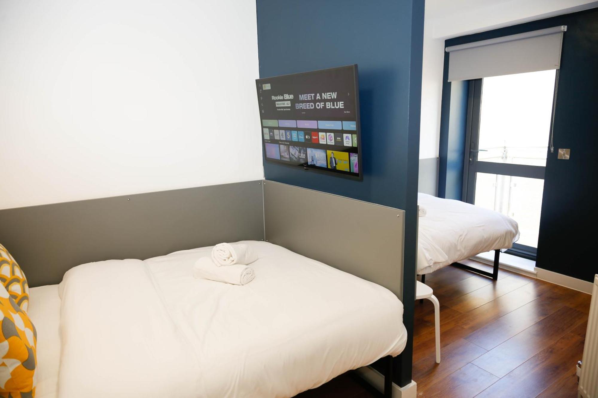 New Luxury In Location Next To Shops, Cafes, Bars & Metro Appartamento *